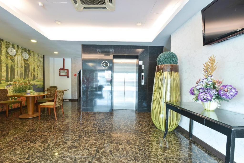 Grand Ct Hotel Malacca Exterior photo
