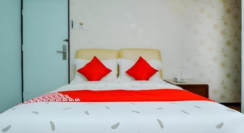 Grand Ct Hotel Malacca Exterior photo
